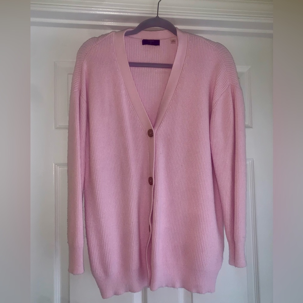 Pink medium TAHARI sweater (only worn once)